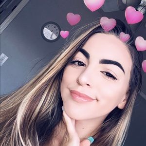 Meet your Posher, Victoria